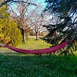 度假居 House On The Hill, Near Aubeterre-sur-dronne Saint-Romain (Charente)
