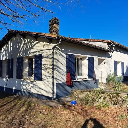 Nyaraló House On The Hill, Near Aubeterre-sur-dronne Saint-Romain