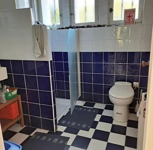 House On The Hill, Near Aubeterre-Sur-Dronne Сasa de vacaciones Saint-Romain (Charente)